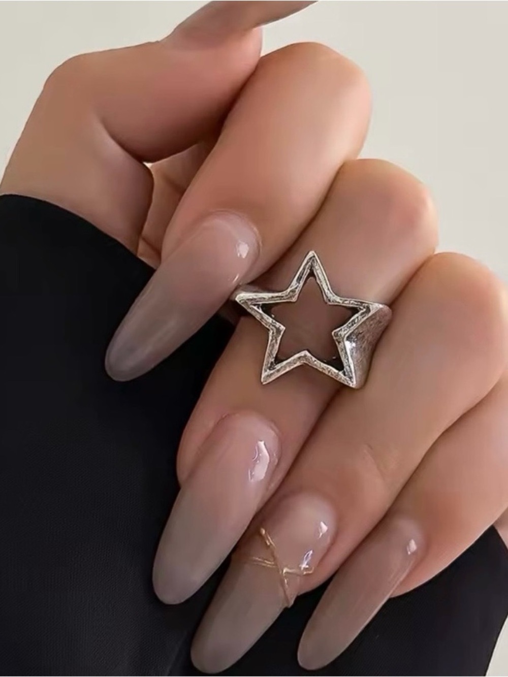 Elegant Silver Star Outline Ring